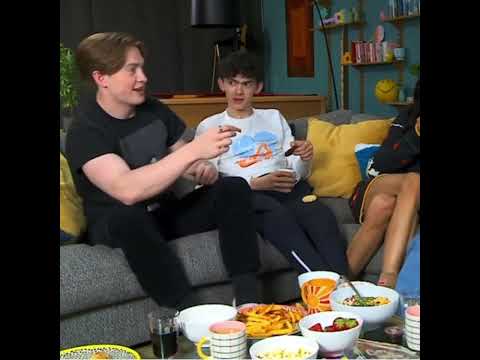 Kit&#039;s aim though #heartstopper #googglebox - kit connor, joe locke, yasmin finney, will gao