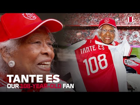 Surprising our oldest fan (108 YEARS!) with an Ajax day to never forget! 👵♥️