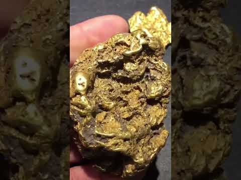 LUCKY STRIKE GOLD NUGGET FIND Australia 🇦🇺⚒️👍 #shorts #luckystrike #gold #prospecting